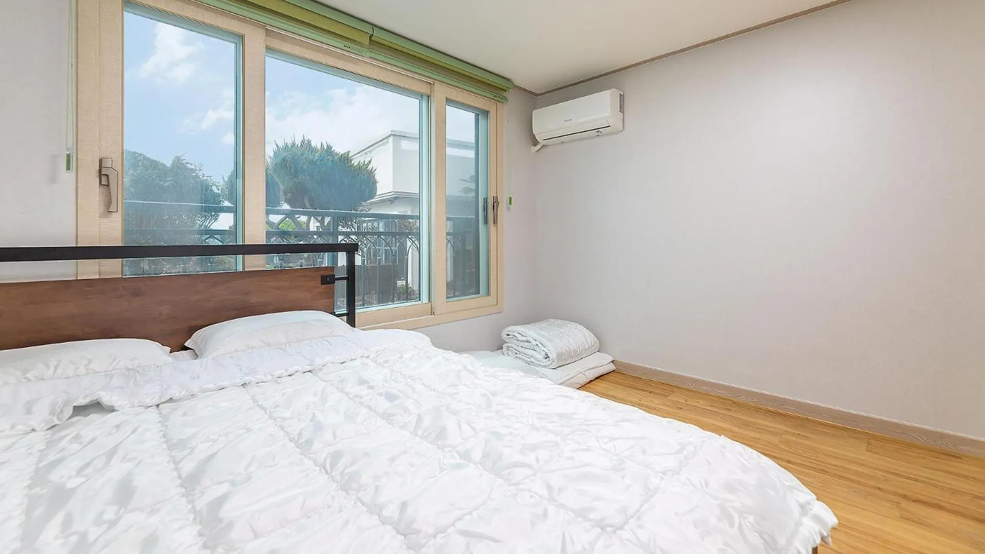 Jeju Jang Sugot Pension Guest house